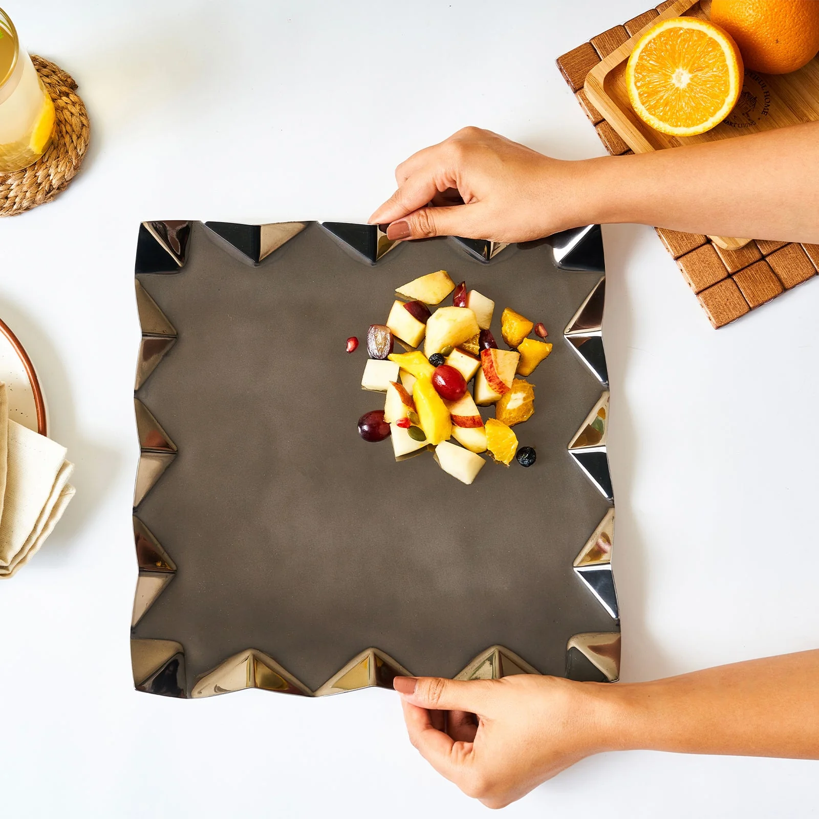 Criss Cross Platter With PU | Medium - Image 7