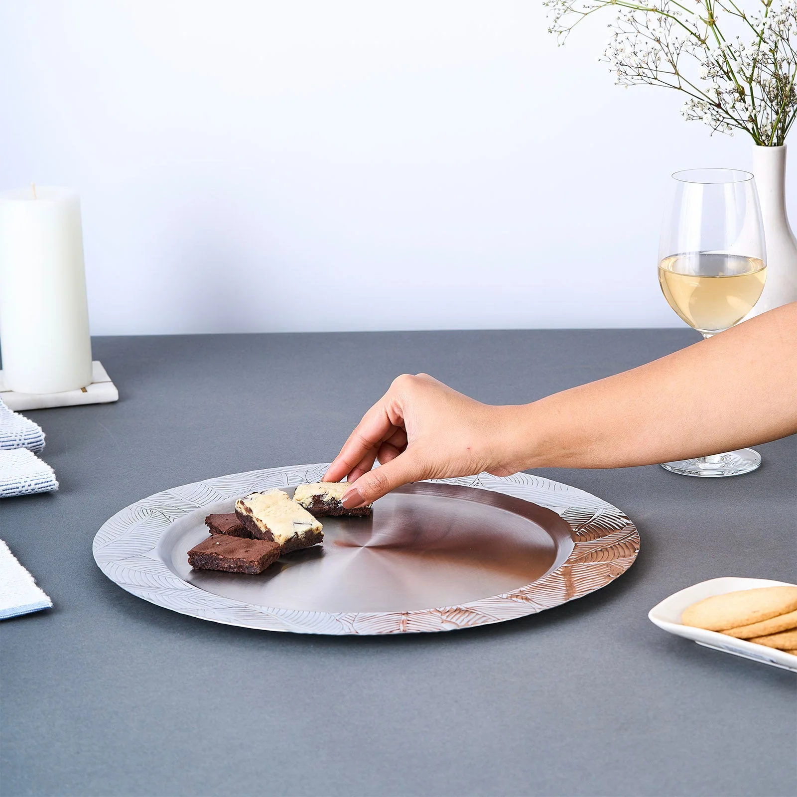 Decoline Flower Charger Plate - Image 3