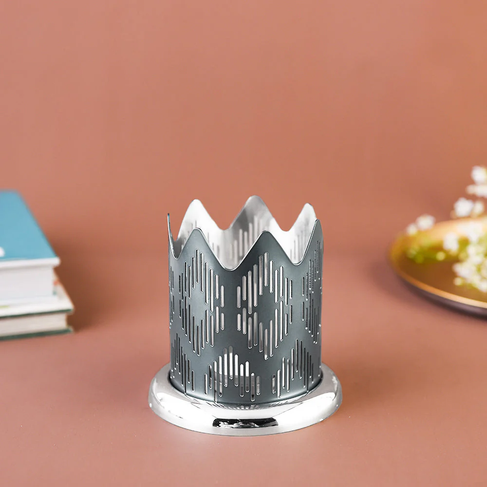 Ikat Crown Stand PU - Image 3